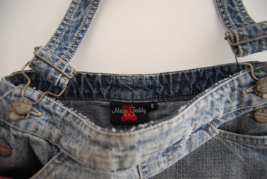 bolso hecho a partir de un vaquero viejos.