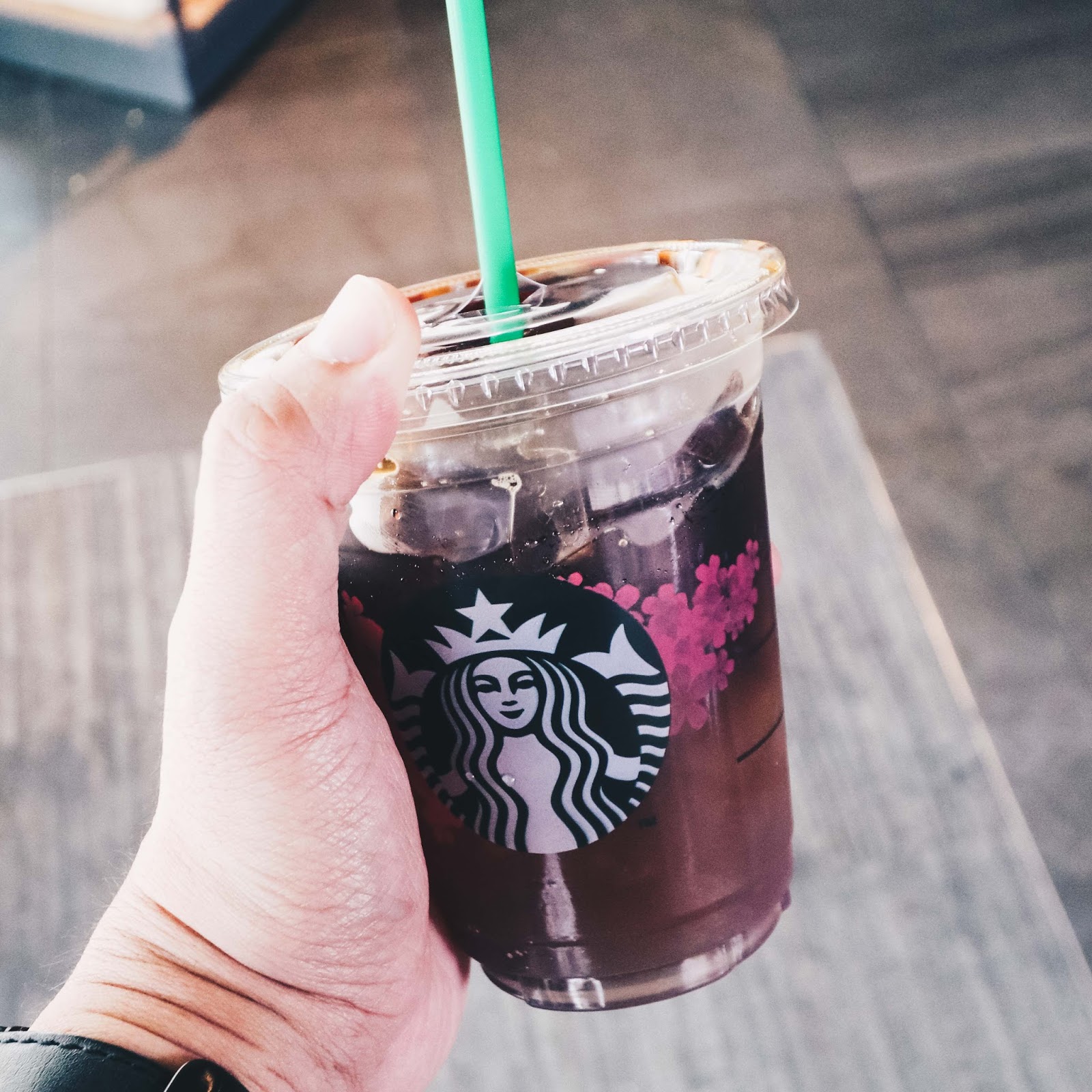 Starbucks introduces a colorchanging Cold Brew coffee lemonade Blog