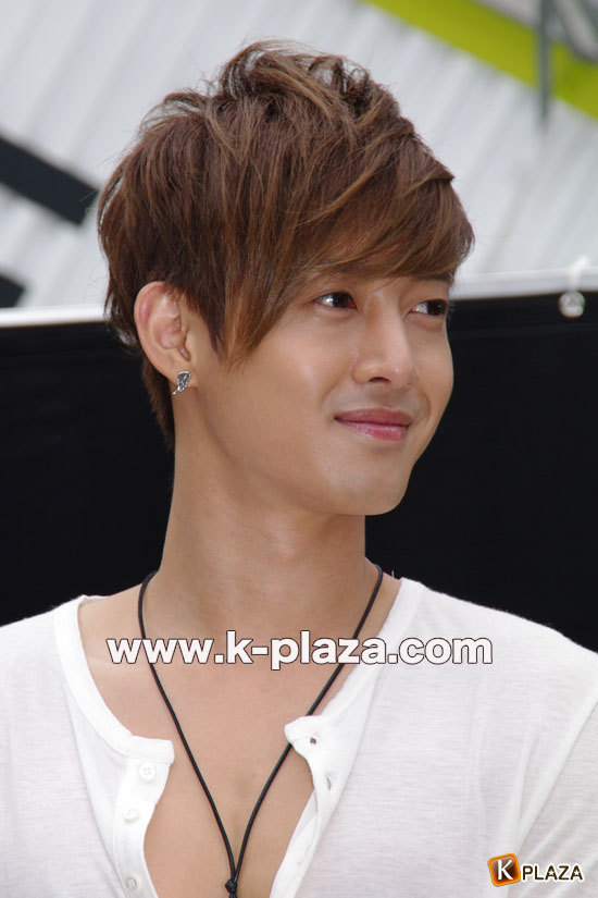 henecia kim hyun joong photo 03 07 12 kim hyun joong henecia kim hyun joong photo 03 07 12 kim hyun joong