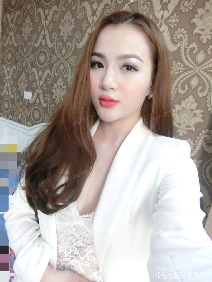 Hot girl Nguyễn Ngọc Châm (Charm Spa) - Hàng ngon dáng chuẩn