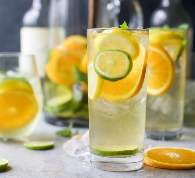 Easy Citrus White Wine Sangria #summerdrink #cocktails