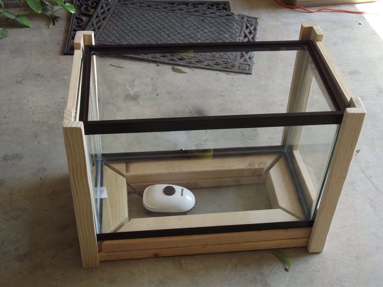 Jose's DIY Ideas Fish tank coffee table
