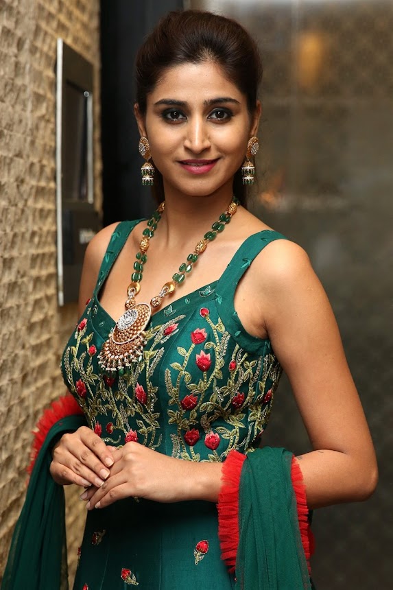 Varshini Sounderajan