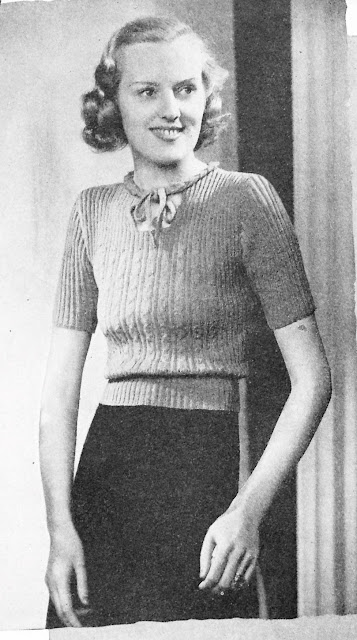 The Vintage Pattern Files - Free 1930's Knitting Pattern - A Dear Little Jumper The Vintage Pattern Files - Free 1930's Knitting Pattern - A Dear Little Jumper