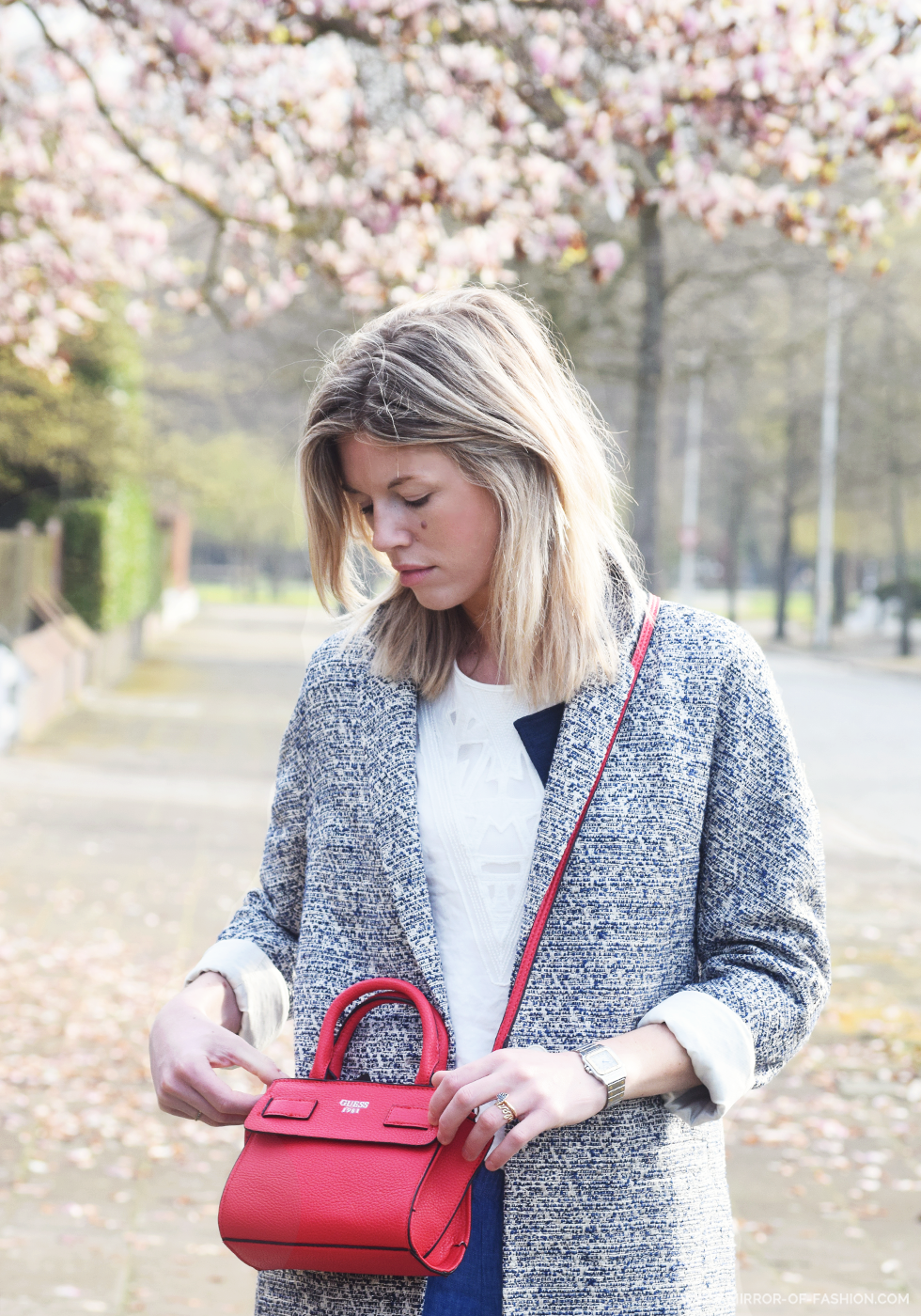 guess sneakers outfit