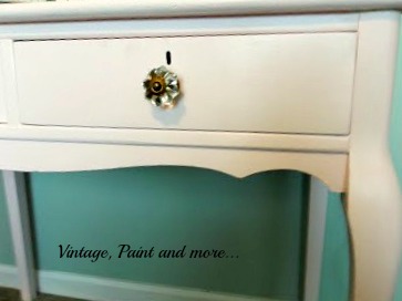 Vintage, Paint and more... vintage glass knobs for a vintage vanity
