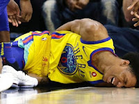 Hard fall forces Warriors' Patrick McCaw to leave game on stretcher Hard fall forces Warriors' Patrick McCaw to leave game on stretcher