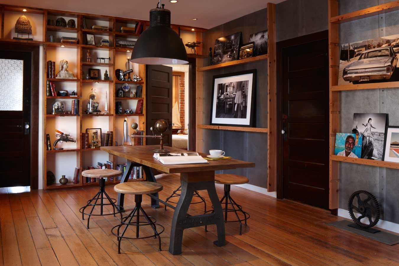 Desain Cafe Ala Amerika Dengan Interior Yang Modern