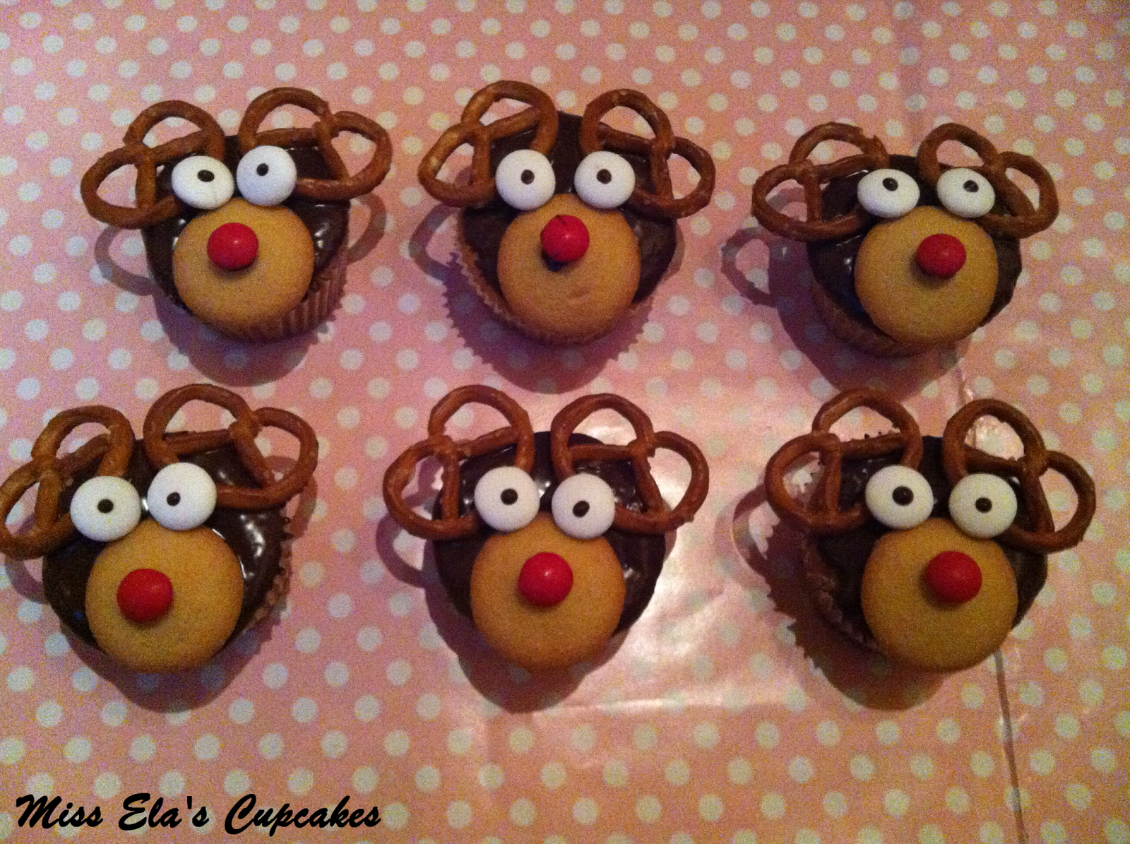 Miss Ela&amp;#39;s Cupcakes: Rudolph-Muffins