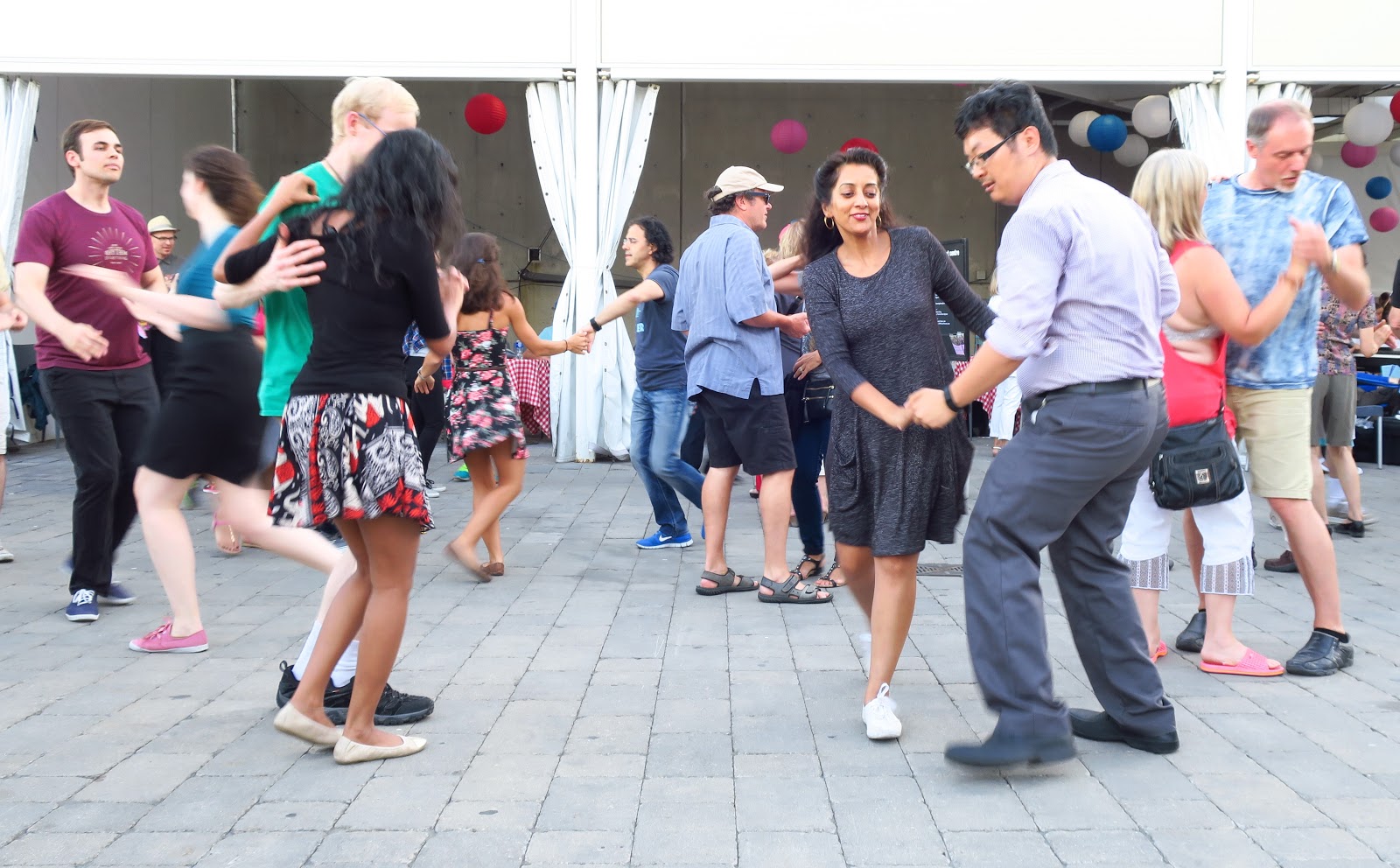 Living Rootless Toronto Swing, Swing, Swing at the Harbourfront