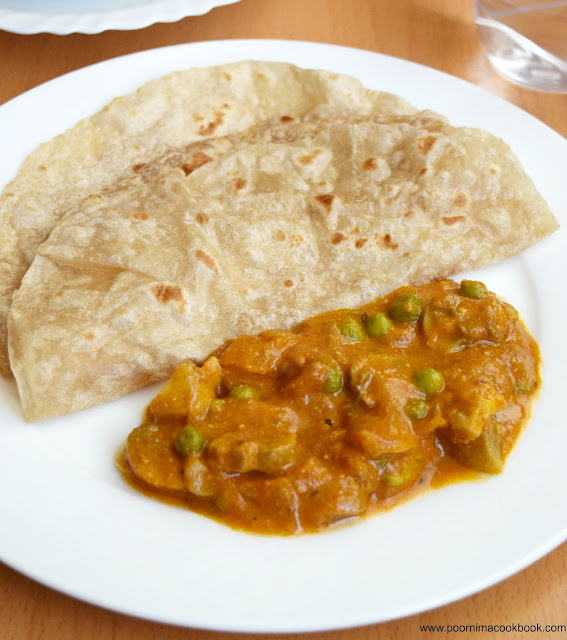 Poornima's Cook Book Mushroom peas Masala / Mushroom Peas Curry