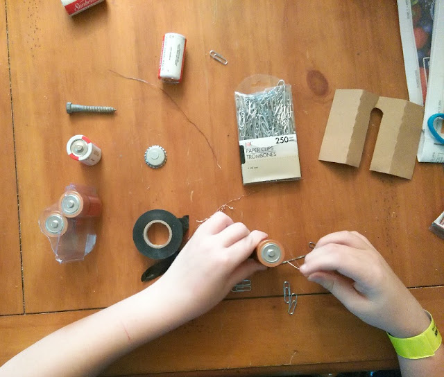 How to Make a Magnet with a Battery Wire and Nail
