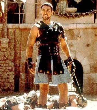Russell Crowe Workout routine and Diet plan | Muscle world