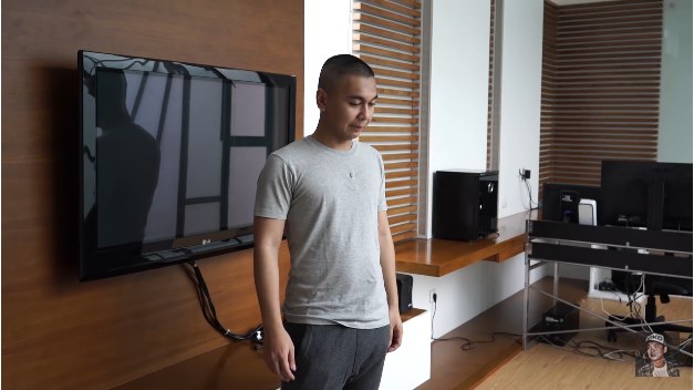ruang kerja minimalis rumah Raditya Dika ruang kerja minimalis rumah Raditya Dika