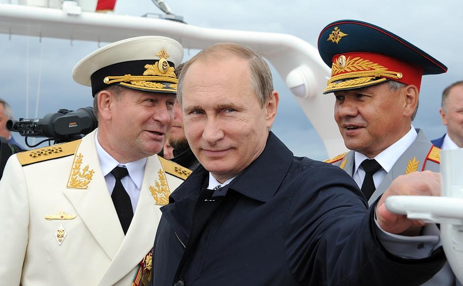 Στους εορτασμούς της Ημέρας του Ρωσικού Ναυτικού ο Πούτιν (φωτο, βίντεο)