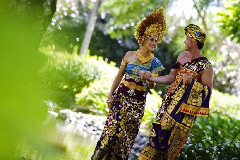 baju pernikahan bali