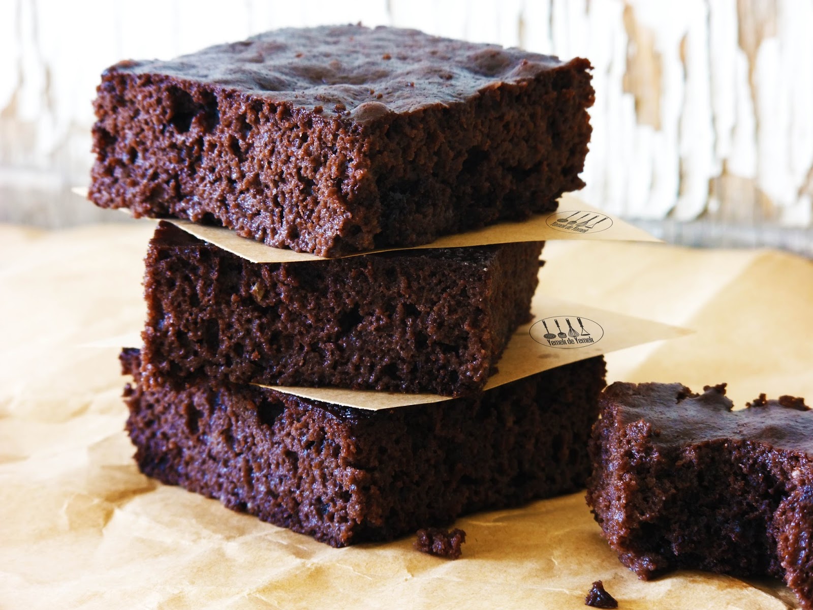 Yemek de Yemek Browni Tadında Islak Kek Nasıl Yapılır?