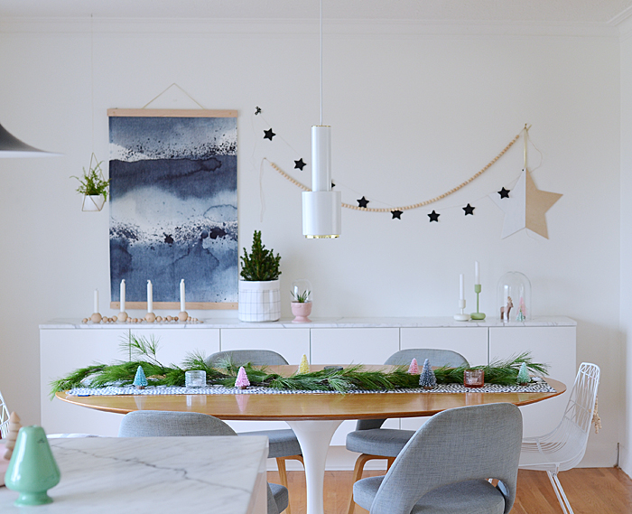 Un hogar con decoración de Navidad low cost