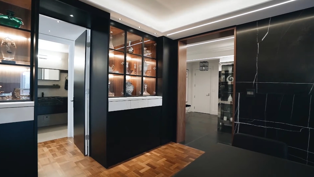 38 Interior Design Photos vs. 10 Bellair St #807, Toronto Luxury Condo Tour