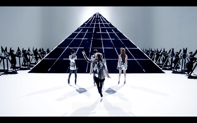 전세계 가수들이 애용하는 이상한 상징들 | 인스티즈