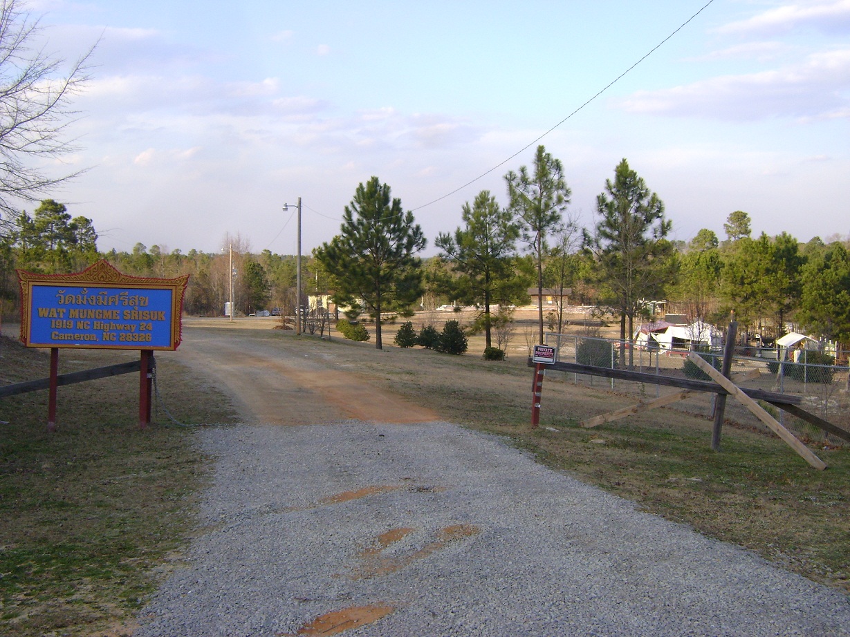 วัดมั่งมีศรีสุข CAMERON, NORTH CAROLINA USA. วัดมั่งมีศรีสุข ขอเชิญ