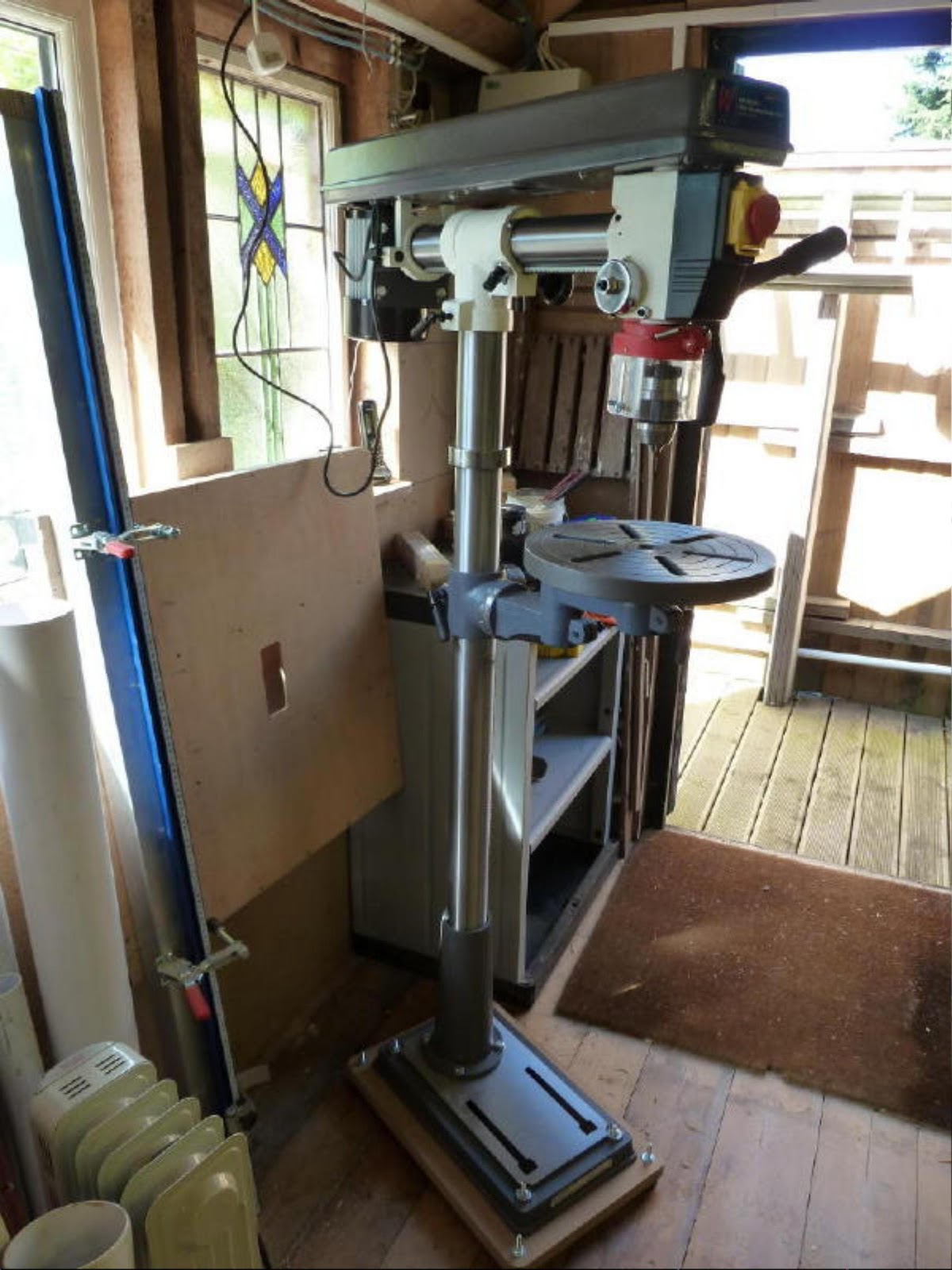 Pillar drill adjustable floor stand