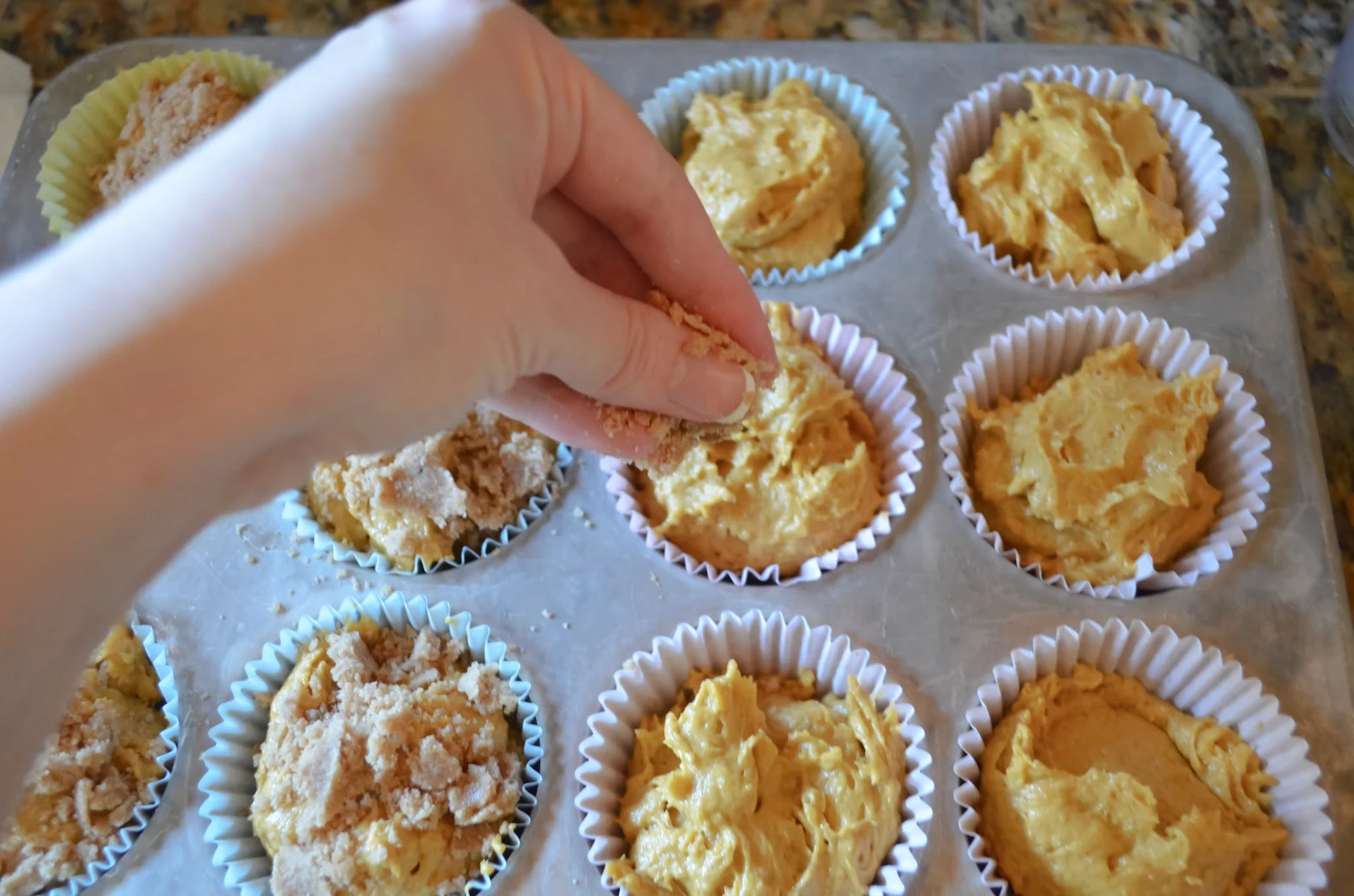 Pumpkin-Muffins-Sprinkle-Crumb-Topping.jpg