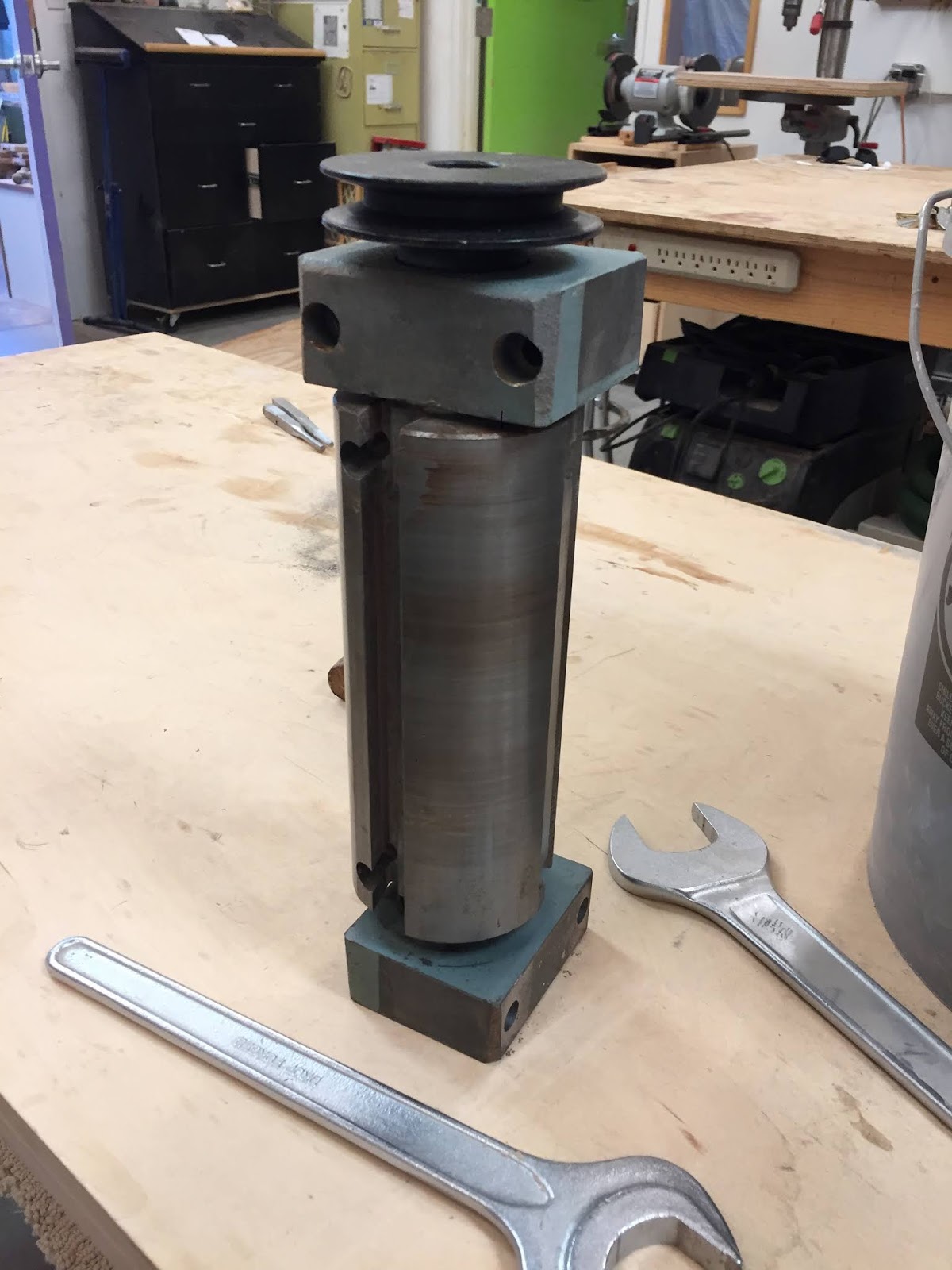 Let's Talk Wood Replacing bearings on a Delta DJ20 Jointer