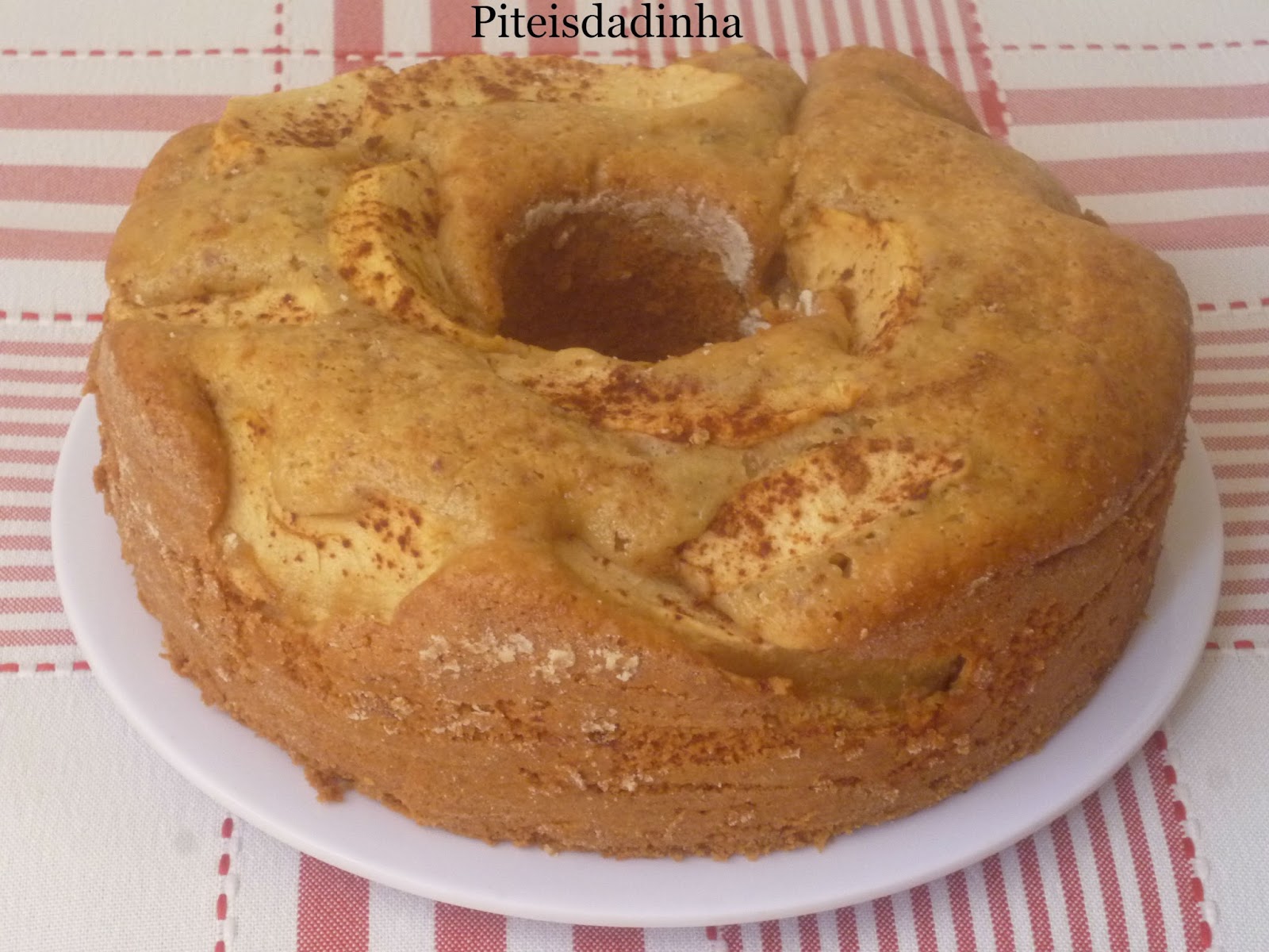 Piteisdadinha: BOLO DE MAÇÃ E CANELA DE LIQUIDIFICADOR