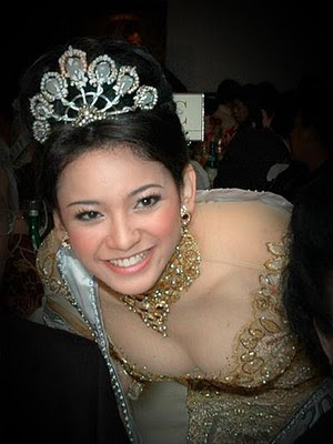Foto Artis: Foto Bugil Agni Pratistha Putri Indonesia