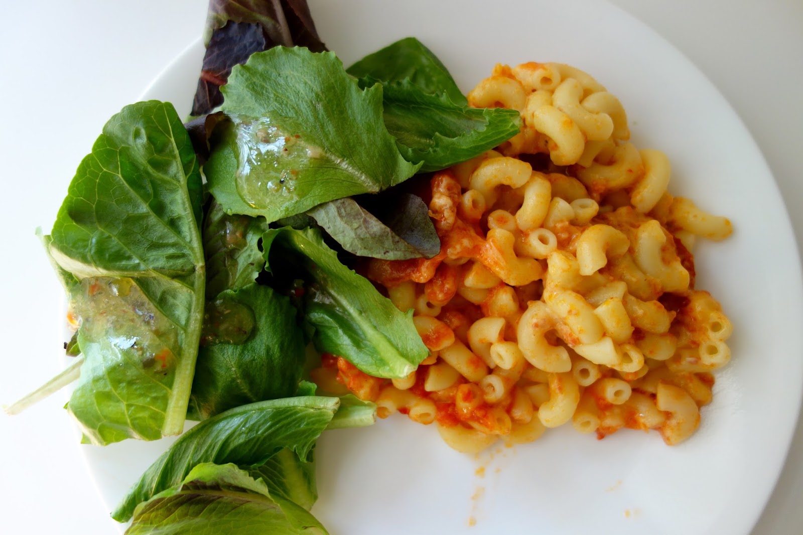 Trader Joe's Pepperoni Pizza Mac & Cheese Bowl