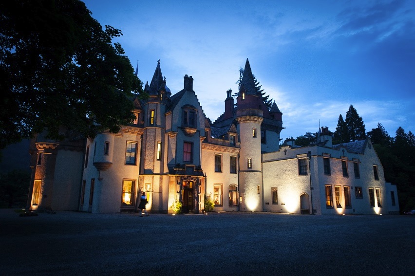 Explore the Aldourie Castle Estate! Seven Lands and Seas Travel