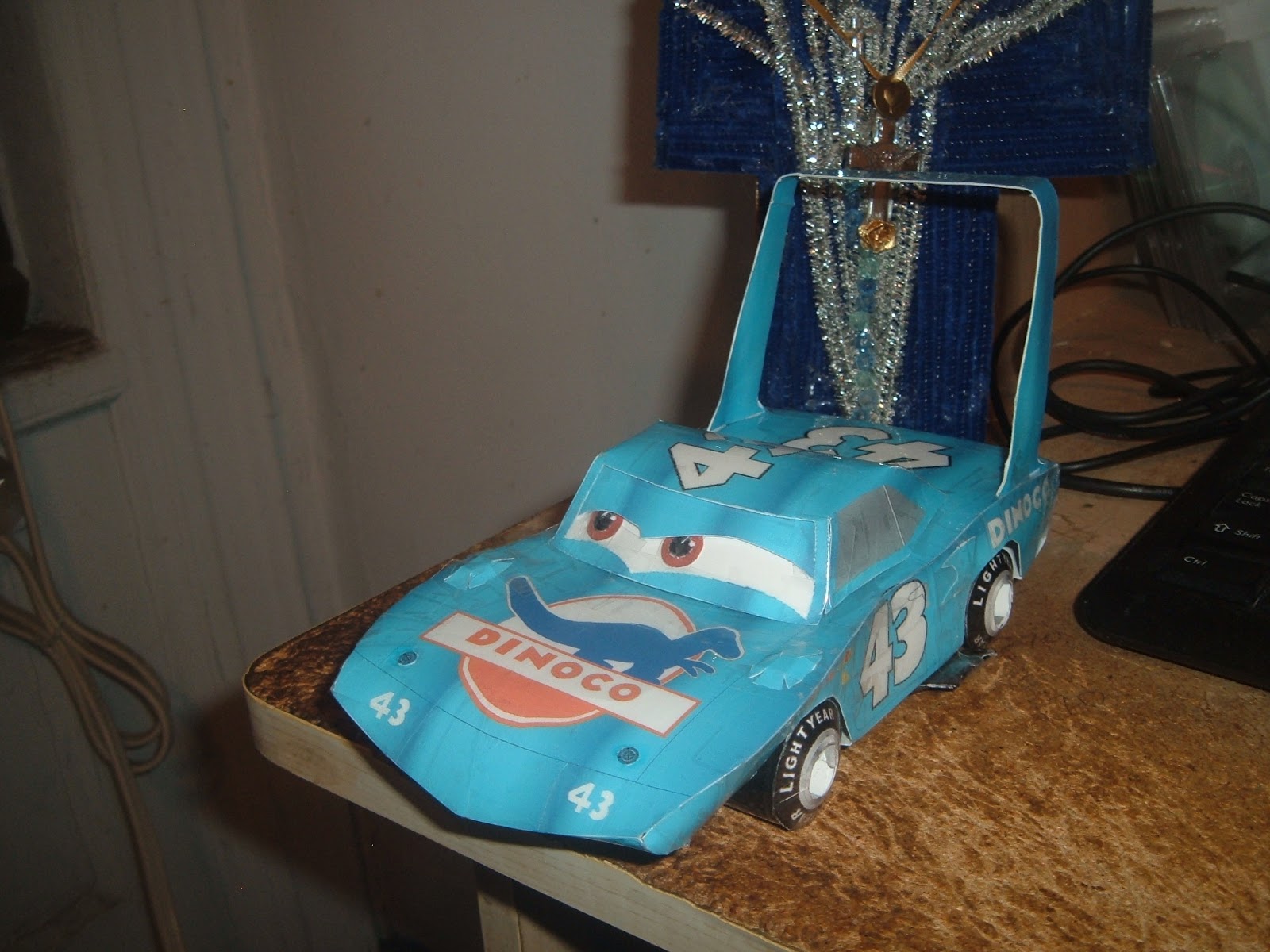 papermodelmatersexclusive's the king is back in cars3 as well he was