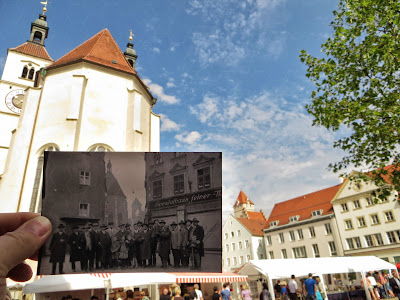 Neupfarrkirche/-platz - Regensburg - Foto in Foto - 1920/2013