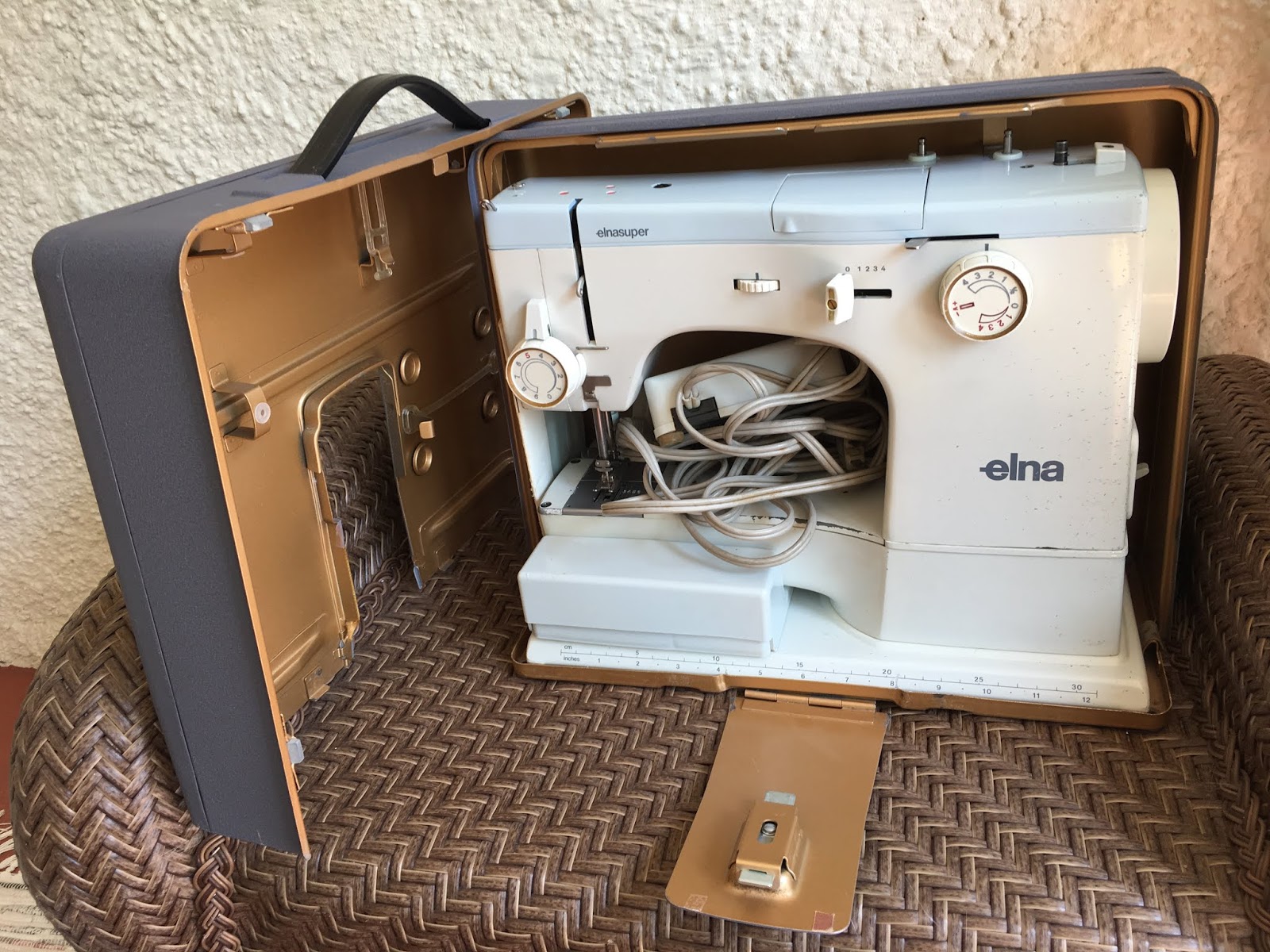 Sewing Machines and Sew Forth Elna Super 62C