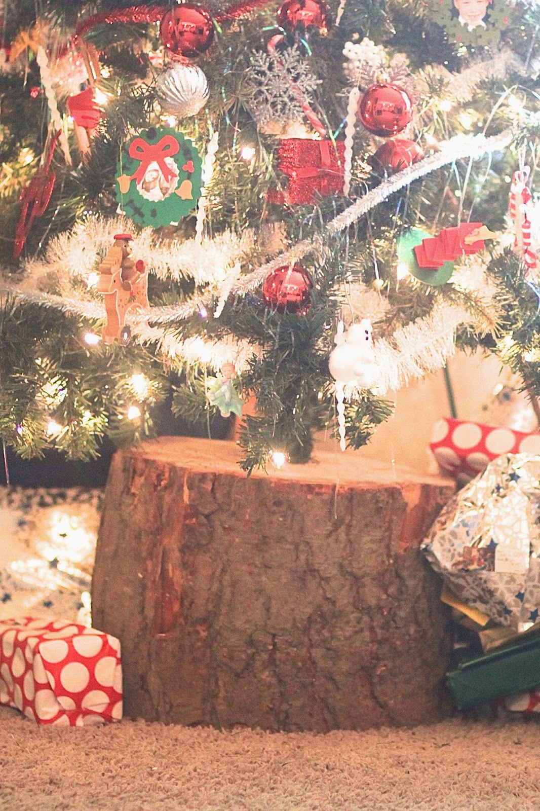 watch out for the woestmans: How to Make your own Stump Christmas Tree Stand DIY