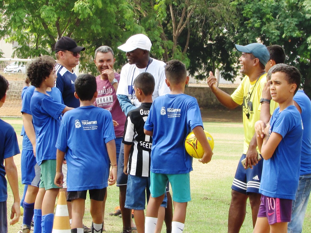 Paixão pelo Atletismo Secretária prestigia Torneio Interno em homenagem ao Dia da Criança na Paixão pelo Atletismo Secretária prestigia Torneio Interno em homenagem ao Dia da Criança na