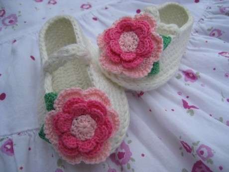 Knot By Gran&apos;ma: Free Baby Bootie Socks Crochet Pattern