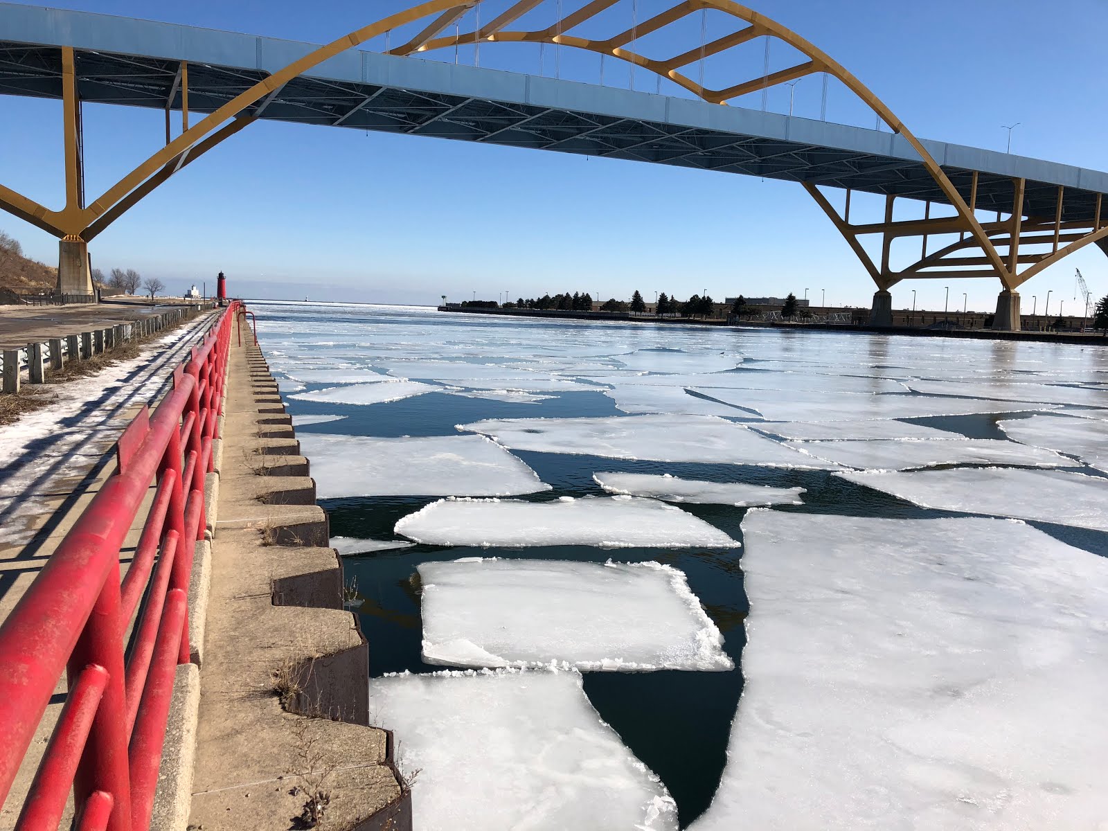 Milwaukee River empties into Lake Michigan