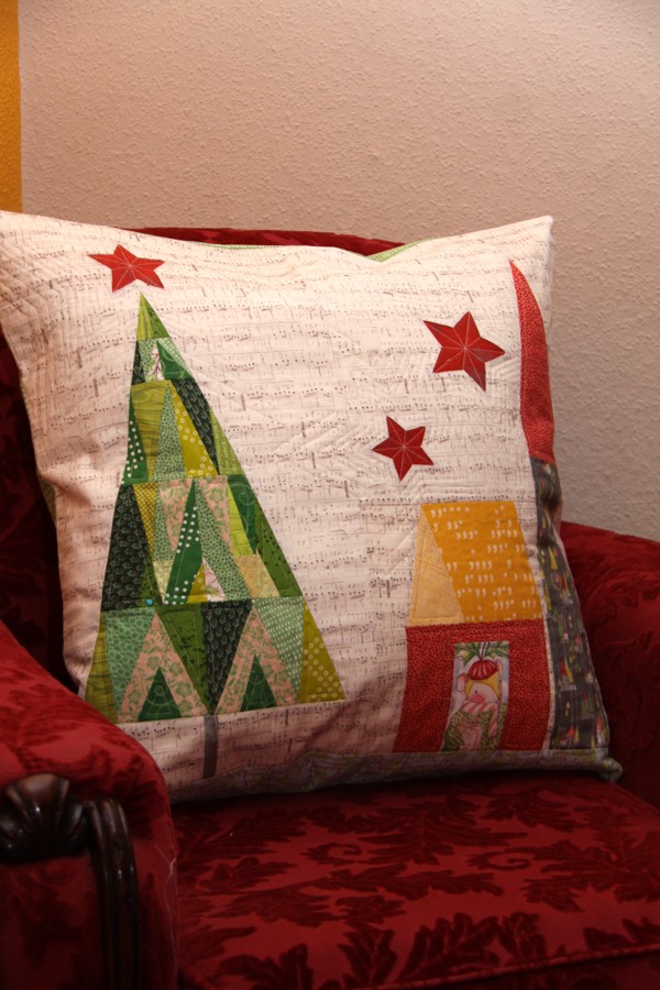 Quilt Inspiration: Free pattern day: Christmas quilts (part 1): Trees!