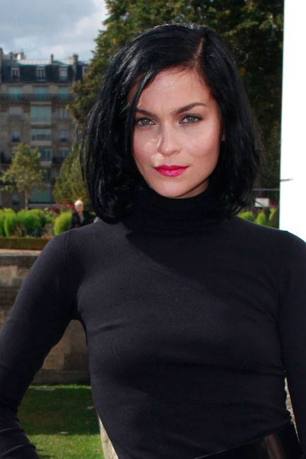 mnelena midi un poco mas larga