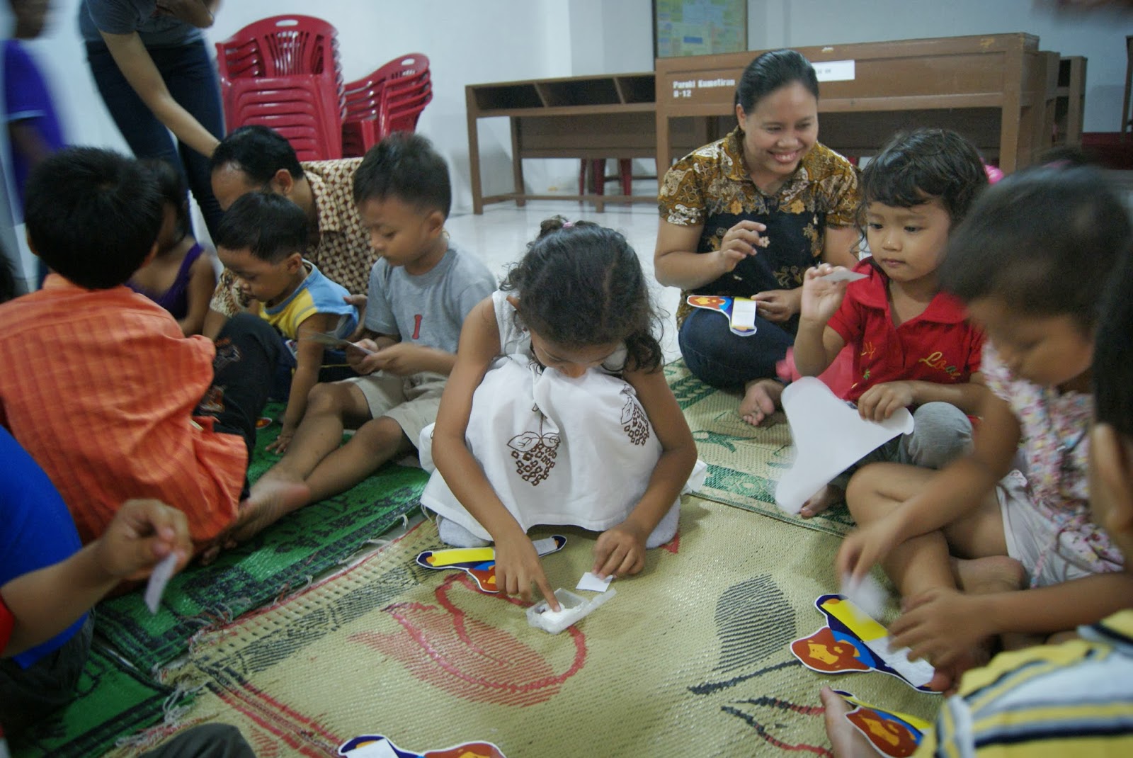 Kreativitas Anak Sekolah Minggu Kelas Kecil · gelanggang