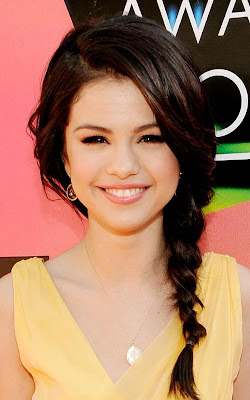 Fashion Clothes Designing And Tattoos: selena gomez yellow dress