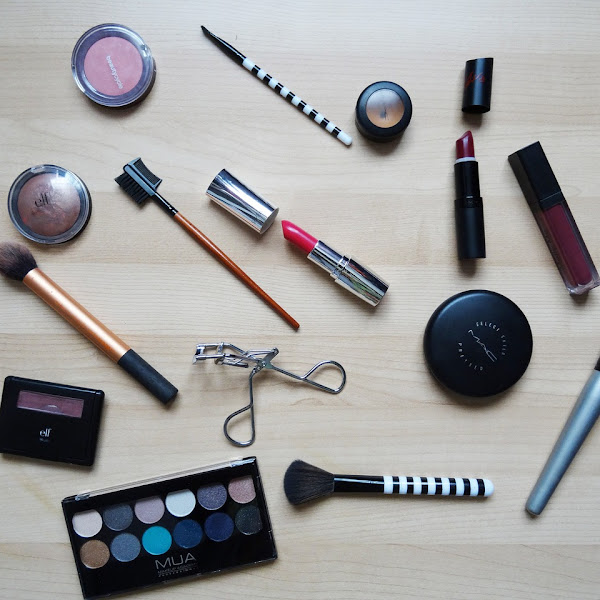 13 Alat Make Up yang Wajib Dimiliki Oleh Make Up Artist