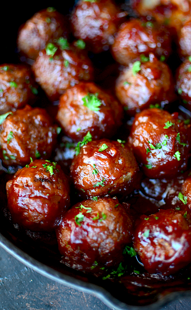 Yammie's Noshery: 3 Ingredient Crockpot Cranberry Meatballs