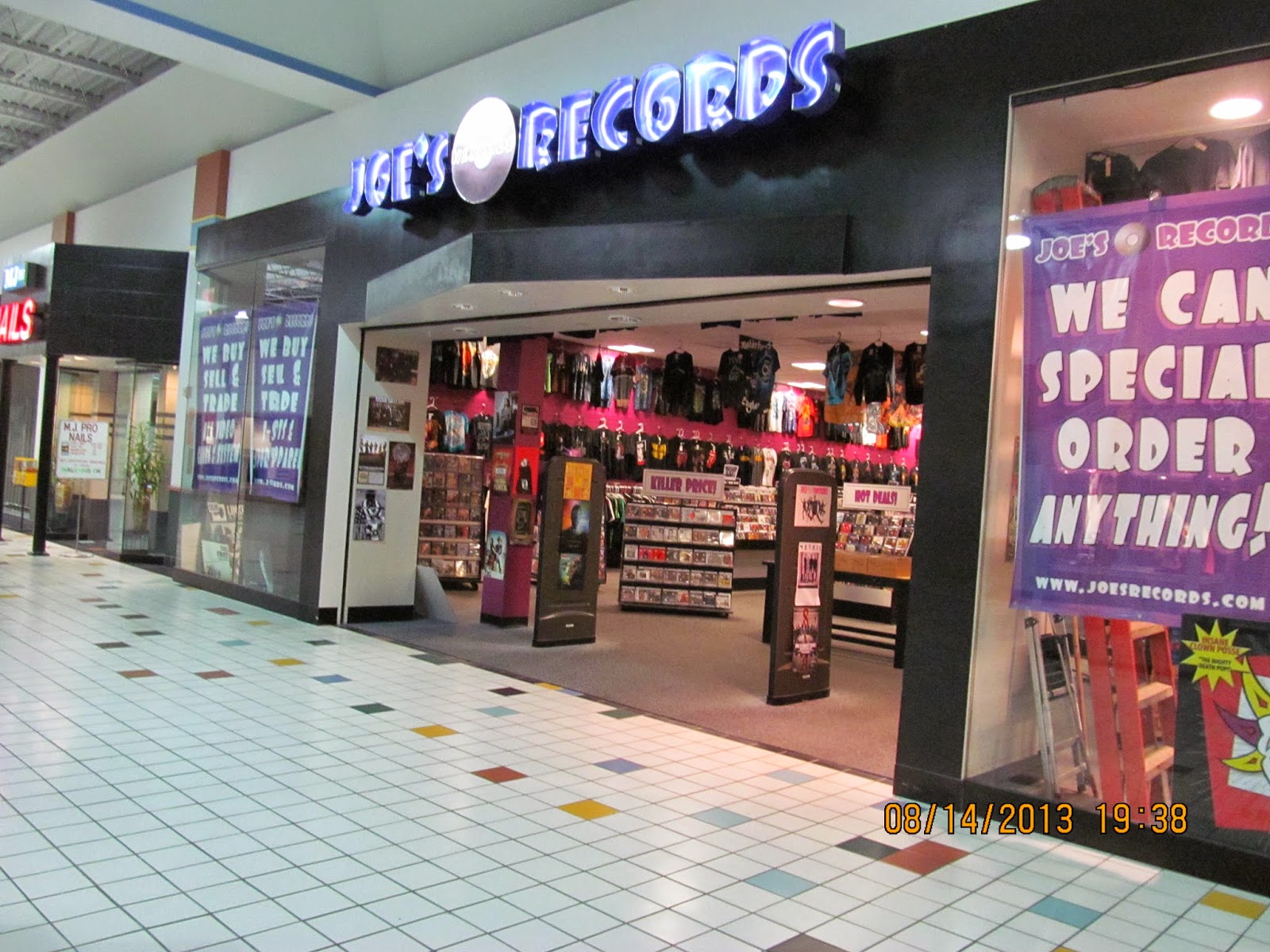 Trip to the Mall Times Square Mall (Mount Vernon, IL)