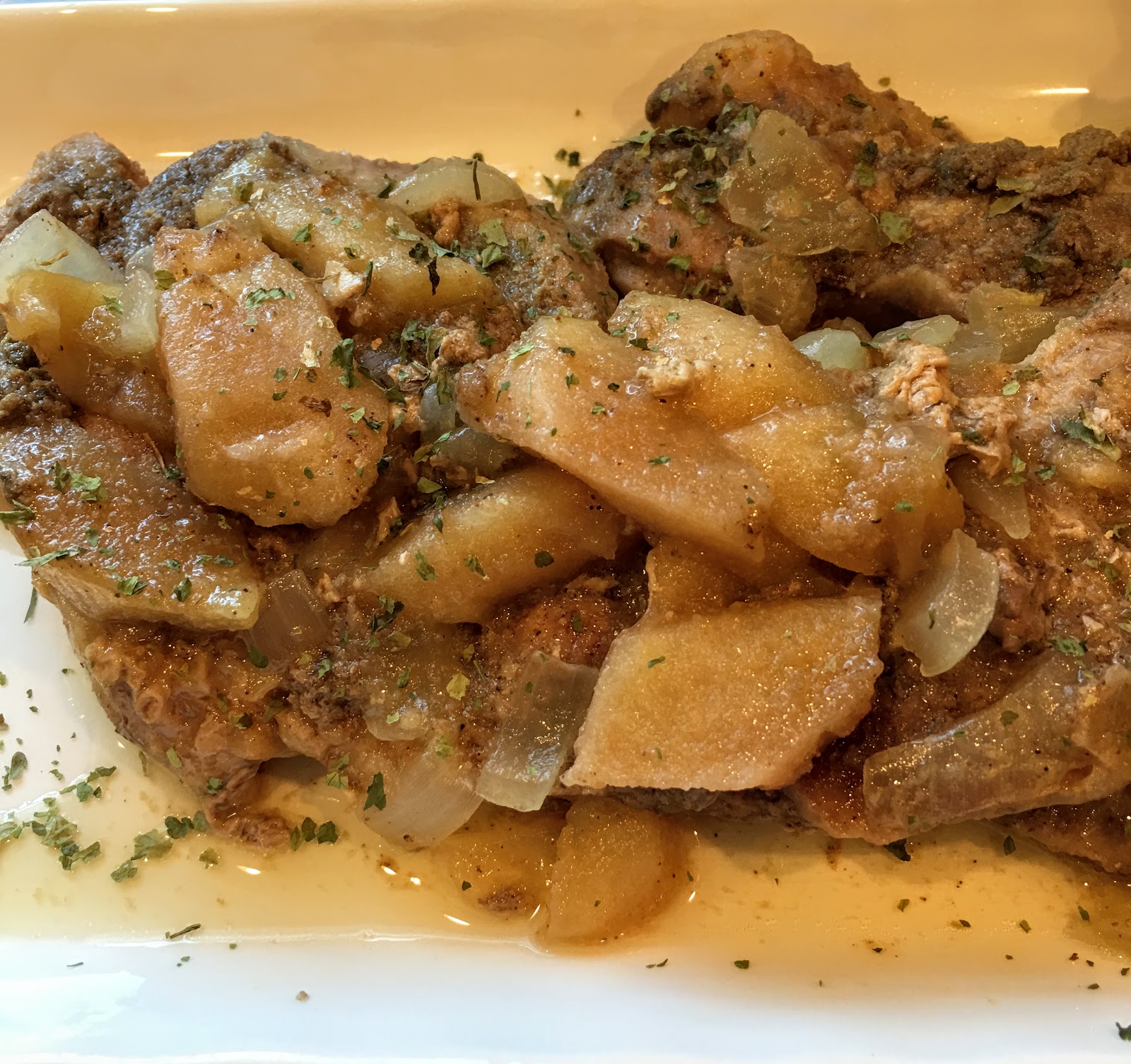 Lulu Cooks and Tells Slow Cooker Applesauce Pork Chops