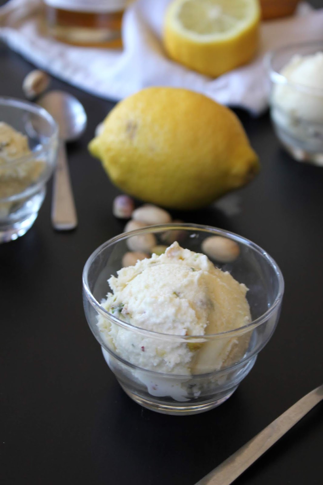 Olive oil and lemon gelato with pistachios and honey // Gelato à l