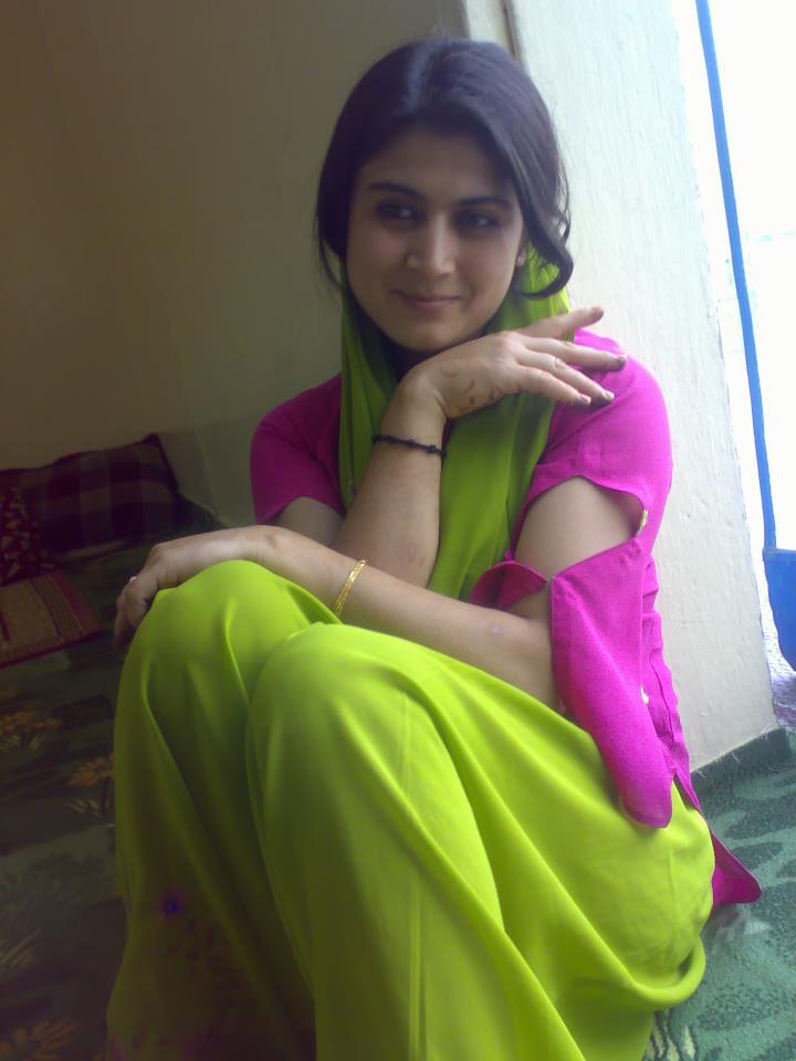 Girls - Pakistani Girls Fashion, Punjabi Desi Girls From Pakistani and indi...