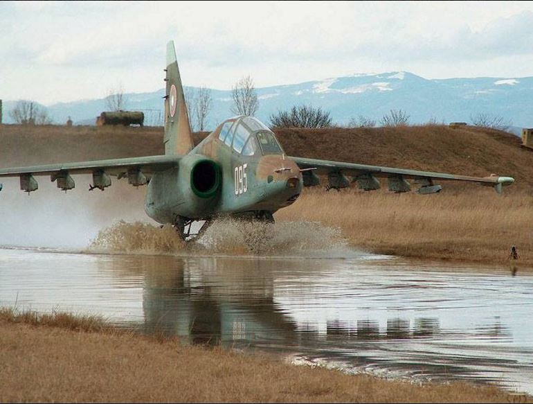 Sukhoi su-25 Gralha 9